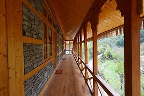 Tirthan Village Resort