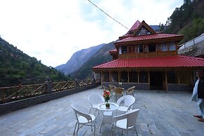 Tirthan Village Resort