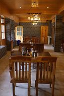 Tirthan Village Resort