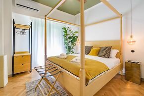 Luxurious & Stylish Kolonaki Haven