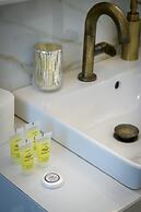 Luxurious & Stylish Kolonaki Haven