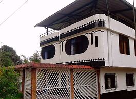 HOSPEDAJE EL CANTARO 1