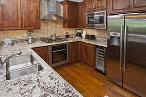 Vail Ritz-carlton Residence Club 2 Bedroom Luxury Condo