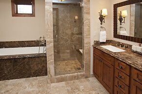 Vail Ritz-carlton Residence Club 2 Bedroom Luxury Condo