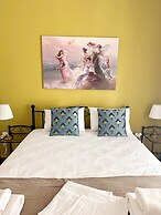 Check Point - Acropolis Retro