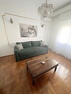 Check Point - Acropolis Retro