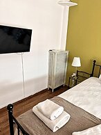 Check Point - Acropolis Retro