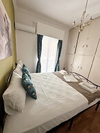 Check Point - Acropolis Retro