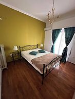 Check Point - Acropolis Retro