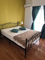 Check Point - Acropolis Retro