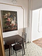 Check Point - Acropolis Retro