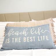 Seaside Sanctuary 4 Walk to Beach Cozy 1 1