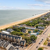 Seaside Sanctuary 10 Nurses Haven Next to Beach