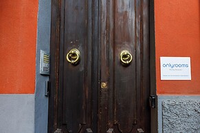 Onlyrooms III - Super Central & Nightlife