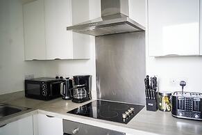 40percent off Monthly /2 Bedroom apt / City Centre