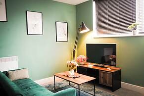 40percent off Monthly /2 Bedroom apt / City Centre