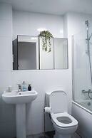 40percent off Monthly /2 Bedroom apt / City Centre