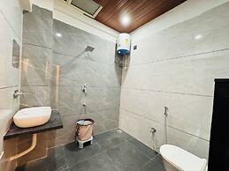 HE Azure 3BHK Bunglow Nr Apollo DB City