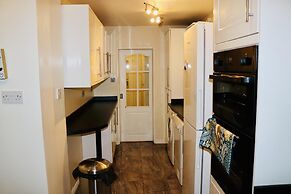 Stunning 4-bed House in Birmingham