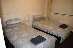 Stunning 4-bed House in Birmingham