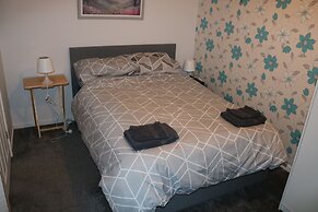 Stunning 4-bed House in Birmingham