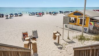 Spacious 3b/3b, Sleeps 6, Lakeview, Beach Access!