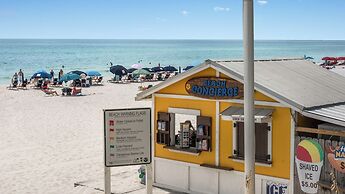 Spacious 3b/3b, Sleeps 6, Lakeview, Beach Access!