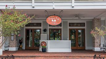 Spacious 3b/3b, Sleeps 6, Lakeview, Beach Access!