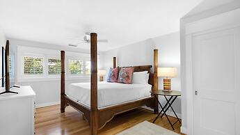 Spacious 3b/3b, Sleeps 6, Lakeview, Beach Access!