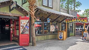 Spacious 3b/3b, Sleeps 6, Lakeview, Beach Access!