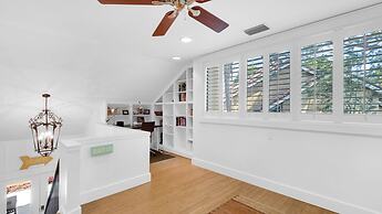 Spacious 3b/3b, Sleeps 6, Lakeview, Beach Access!