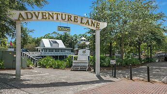 Spacious 3b/3b, Sleeps 6, Lakeview, Beach Access!