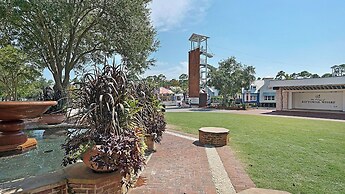 Spacious 3b/3b, Sleeps 6, Lakeview, Beach Access!