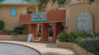 Spacious 3b/3b, Sleeps 6, Lakeview, Beach Access!