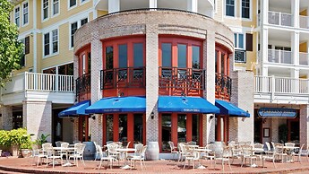 Spacious 3b/3b, Sleeps 6, Lakeview, Beach Access!