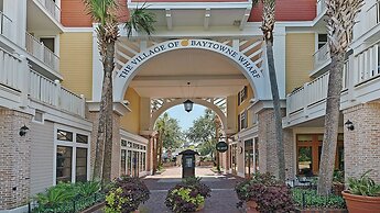 Spacious 3b/3b, Sleeps 6, Lakeview, Beach Access!