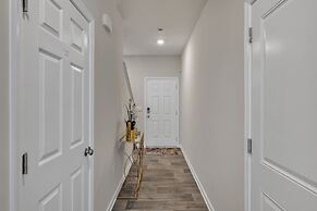 Cozy Luray Townhome Getaway 3 Bedroom Townhouse by RedAwning