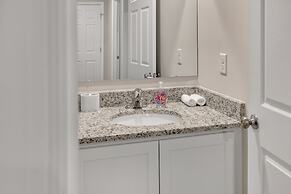 Cozy Luray Townhome Getaway 3 Bedroom Townhouse by RedAwning