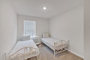 Cozy Luray Townhome Getaway 3 Bedroom Townhouse by RedAwning