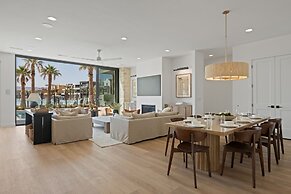 Lagoon Life Beach House 7 Bedroom Home