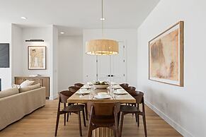 Lagoon Life Beach House 7 Bedroom Home