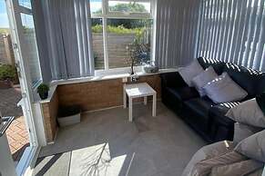 Cozy Coastal Bungalow in Prestatyn