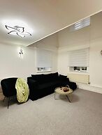 Home Away From Home- City Centre Gem