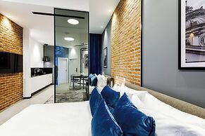 OLD TOWN SNAIL Design Apartments