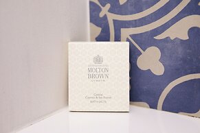 OLD TOWN SNAIL Design Apartments