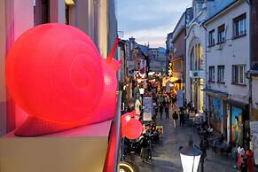 OLD TOWN SNAIL Design Apartments