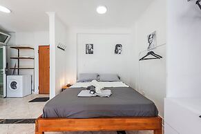 Seaview Charm Studio