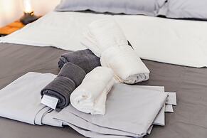 Seaview Charm Studio