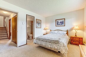 Fraser Mountain Retreat w/ Resort Amenities!