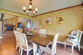 On-site Lake Access: Group Getaway in Afton